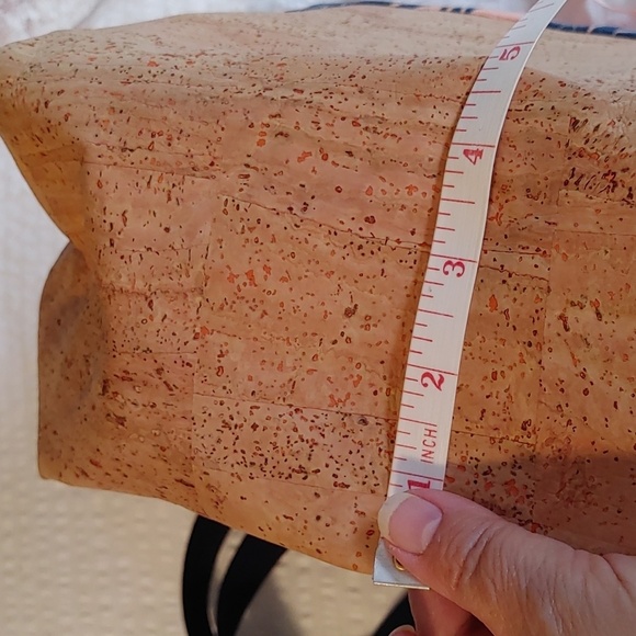 💚Nwt Koza Linen, Silk, and Cork Tote Bag - Picture 9 of 11